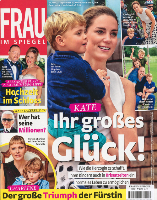 FRAU IM SPIEGEL